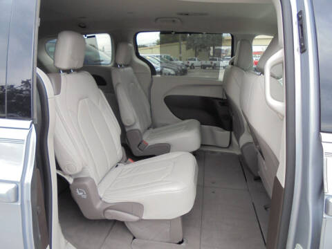 2020 Chrysler Pacifica Touring L