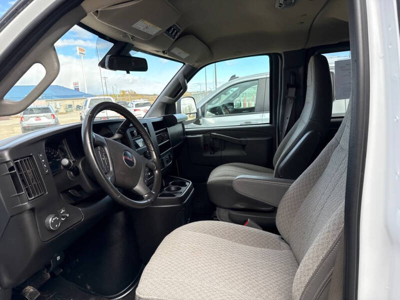 2023 GMC Savana LT 3500