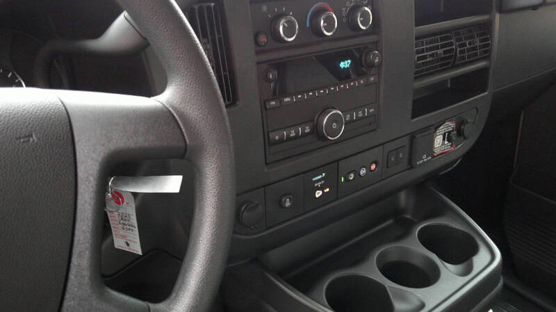 2025 Chevrolet Express 2500