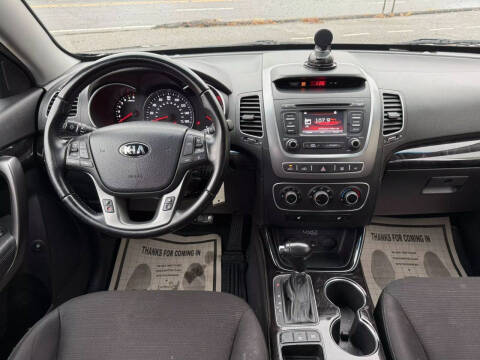 2014 Kia Sorento LX