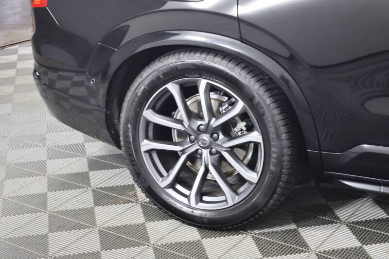 2018 Volvo XC90 T6 Momentum