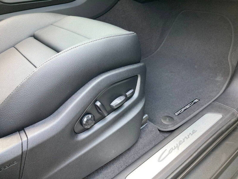 2025 Porsche Cayenne E-Hybrid