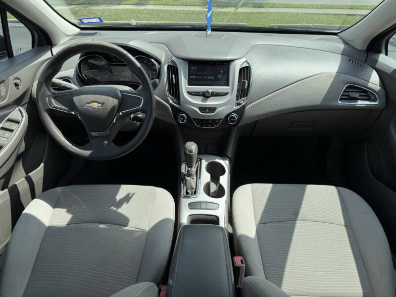 2017 Chevrolet Cruze LS Auto