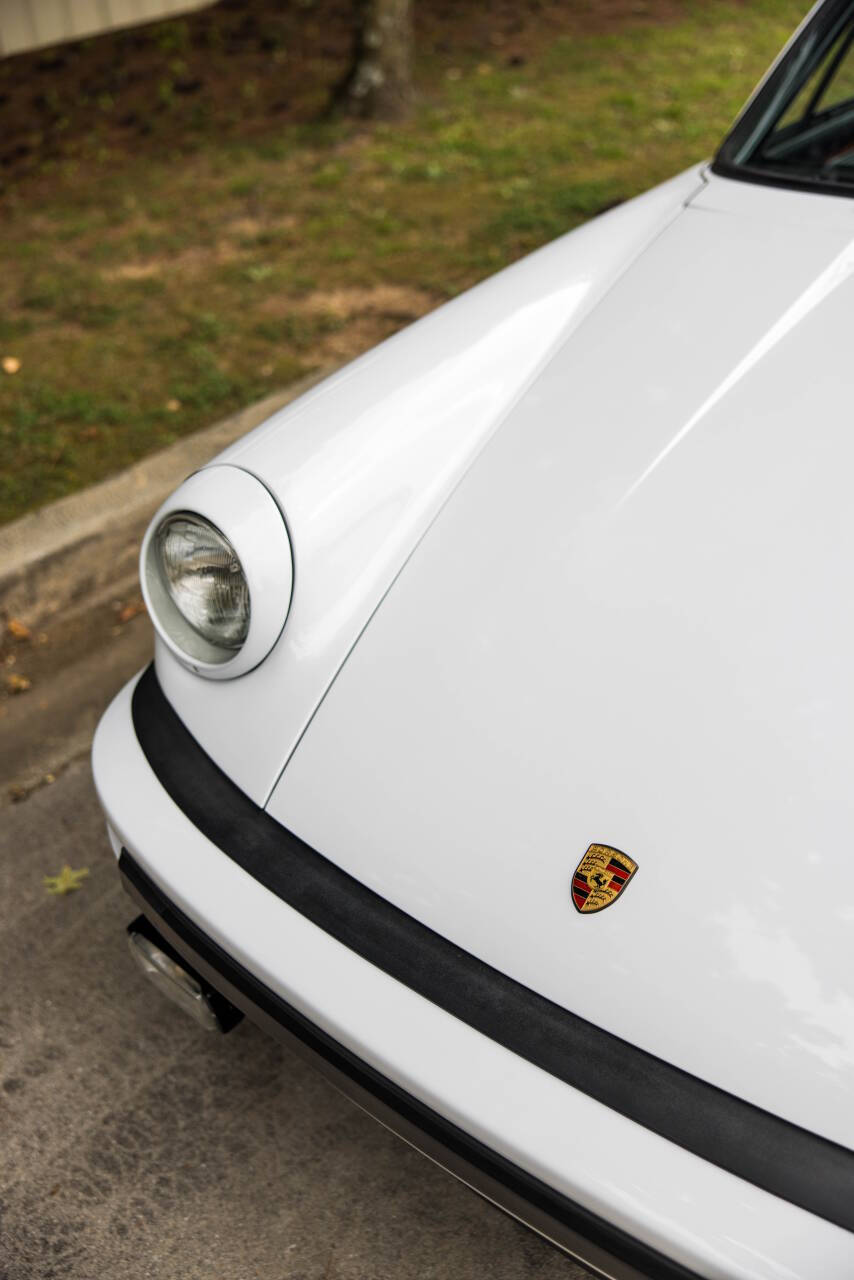 1977 Porsche 911 27