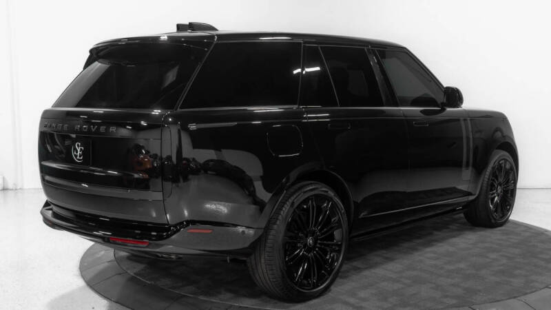 2024 Land Rover Range Rover P530 SE