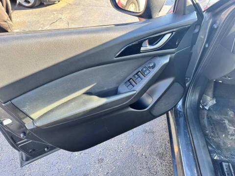 2015 Mazda MAZDA3 i Sport