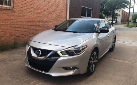 2017 Nissan Maxima for sale at Dynasty Auto in Dallas TX
