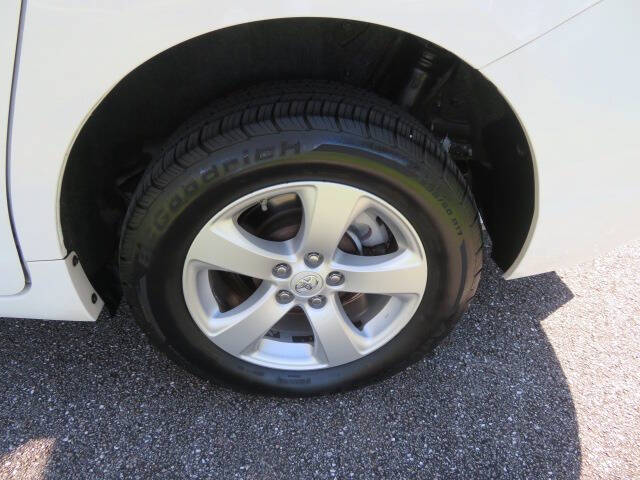 2016 Toyota Sienna LE Mobility 7-Passenger