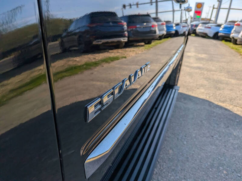 2011 Cadillac Escalade Premium
