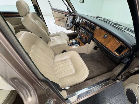 1986 Jaguar XJ-Series XJ6 Vanden Plas