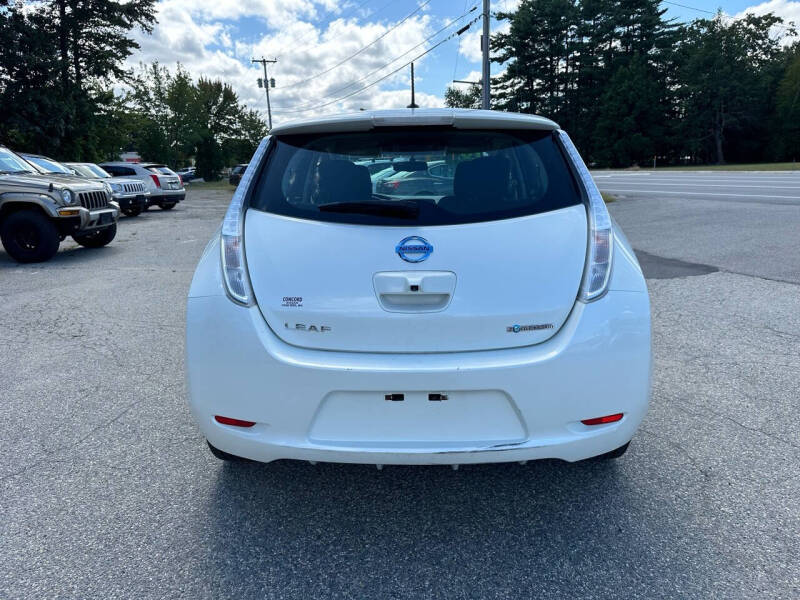 2016 Nissan LEAF SV photo 8