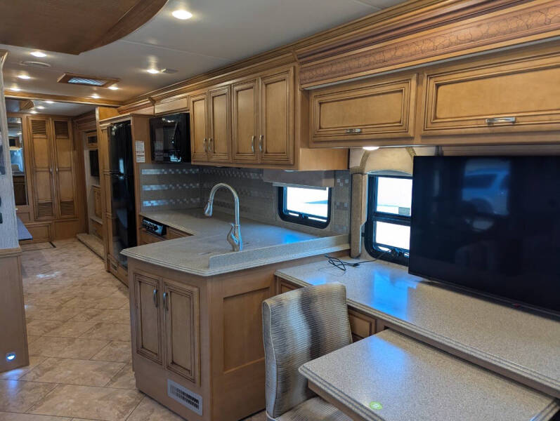 2016 Newmar Ventana LE 3725