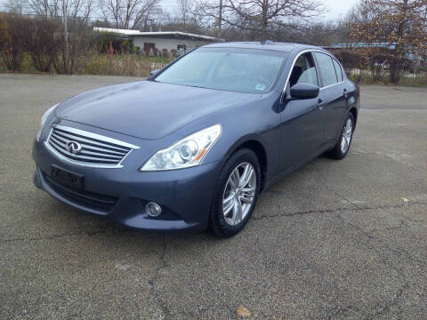 2010 Infiniti G37 Sedan for sale at Triangle Auto Sales in Elgin IL