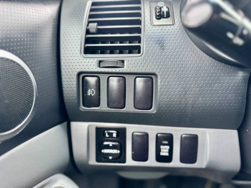 2005 Toyota Tacoma V6