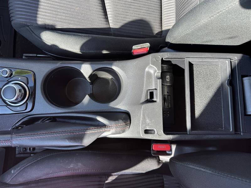 2015 Mazda MAZDA3 i Touring