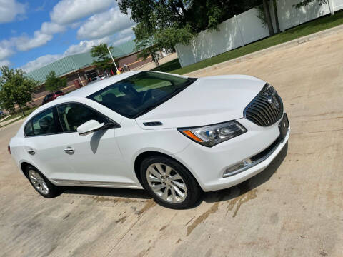 2016 Buick LaCrosse for sale at United Motors in Saint Cloud MN