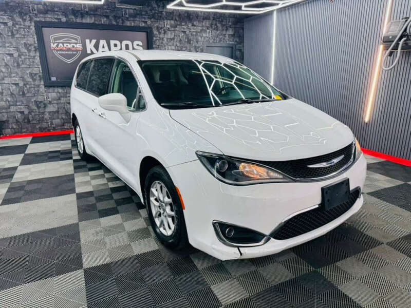 2020 Chrysler Pacifica Touring