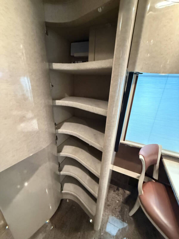 2001 Prevost Marathon