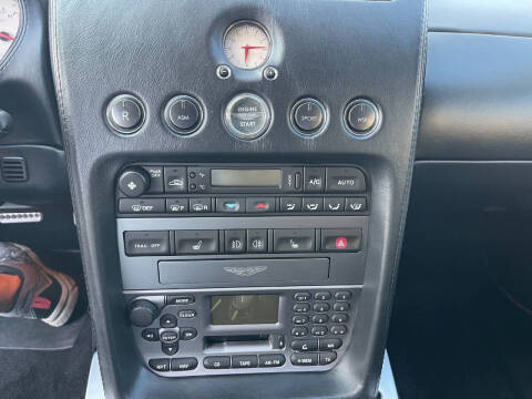 2005 Aston Martin V12 Vanquish S