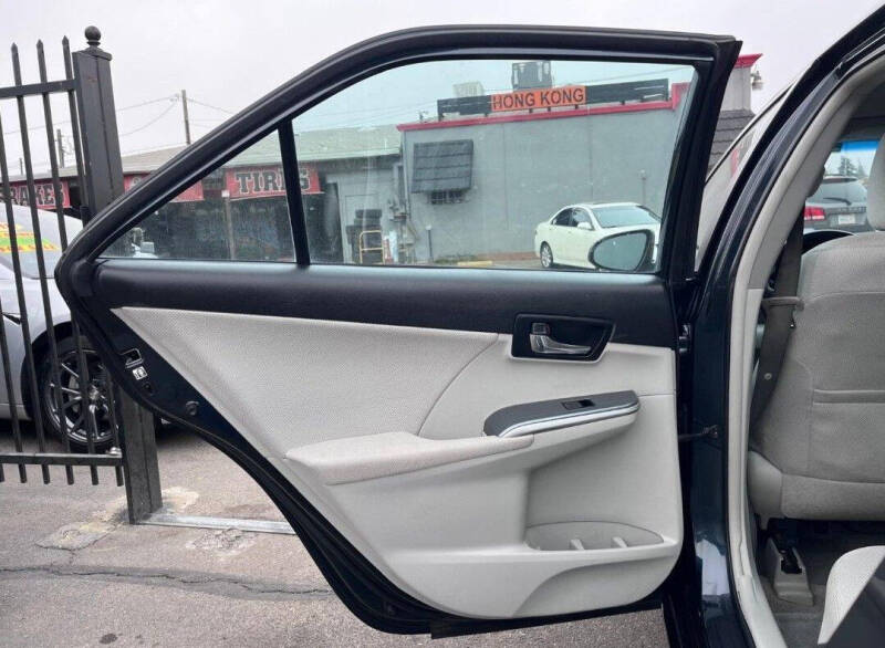 2012 Toyota Camry Hybrid XLE