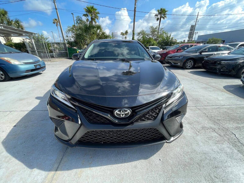 2020 Toyota Camry SE