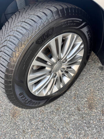 2015 Chrysler Town and Country Touring-L