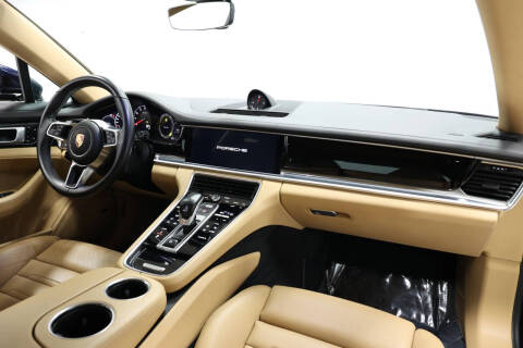 2018 Porsche Panamera