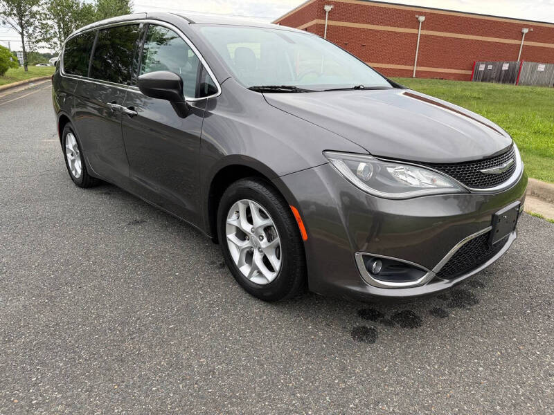 2017 Chrysler Pacifica Touring Plus