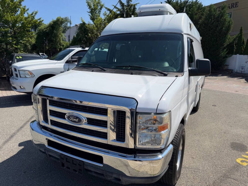 2011 Ford E-Series E-350 SD