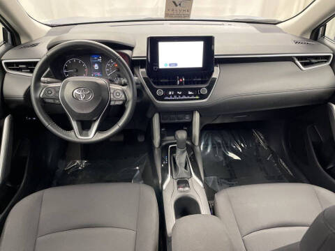 2025 Toyota Corolla Cross LE