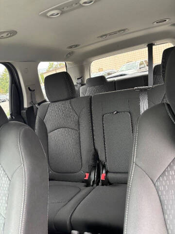 2015 GMC Acadia SLE-1