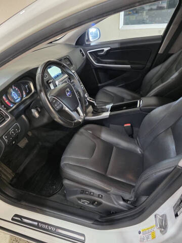 2016 Volvo V60 T5 Drive-E Premier