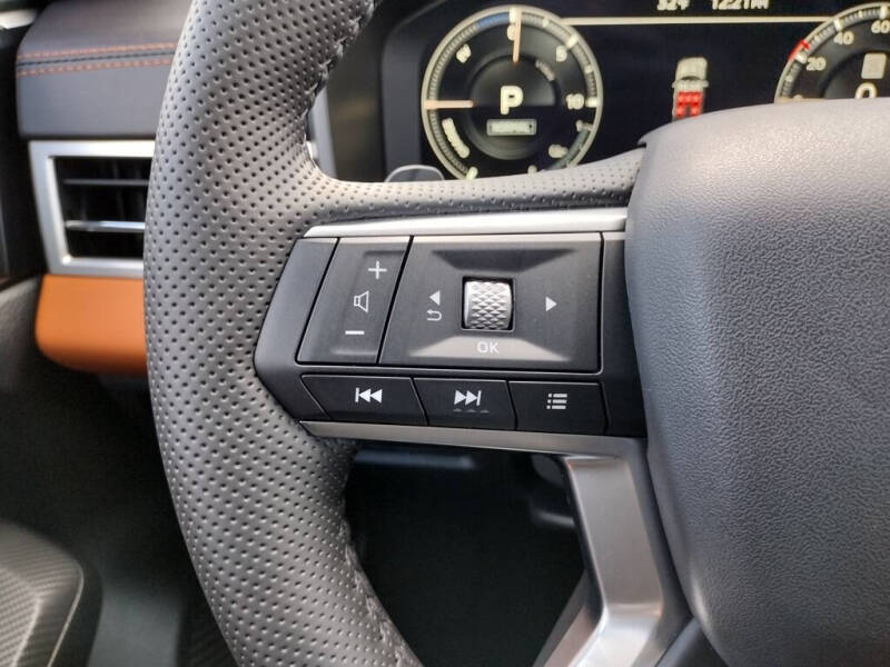 2025 Mitsubishi Outlander PHEV SEL