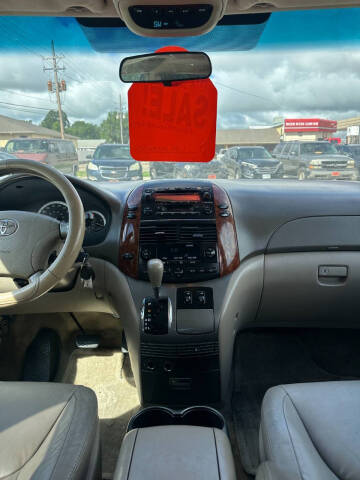 2005 Toyota Sienna XLE 7 Passenger