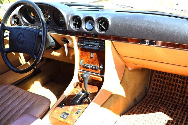 1986 Mercedes-Benz 560-Class 560 SL