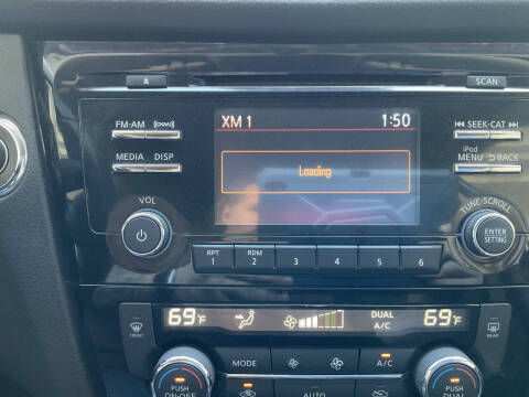 2017 Nissan Rogue SV