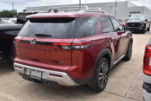 2023 Nissan Pathfinder Platinum