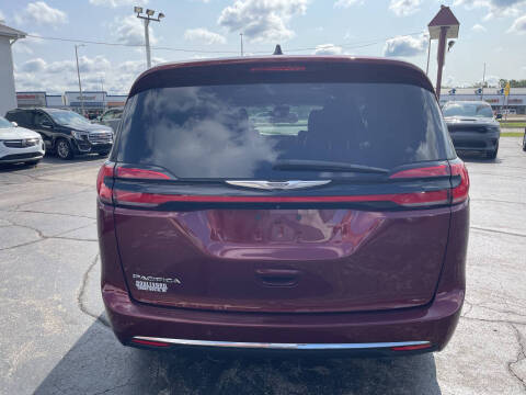 2023 Chrysler Pacifica Touring L