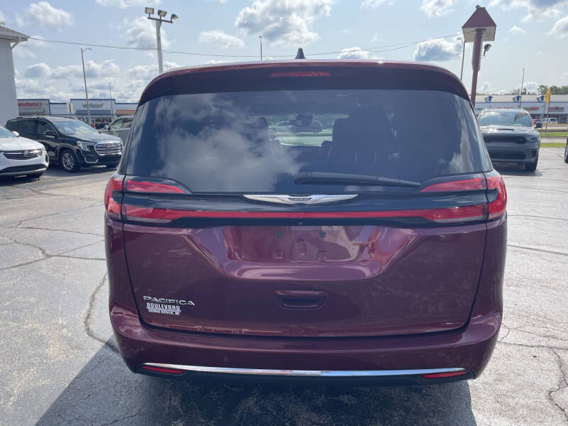 2023 Chrysler Pacifica Touring L
