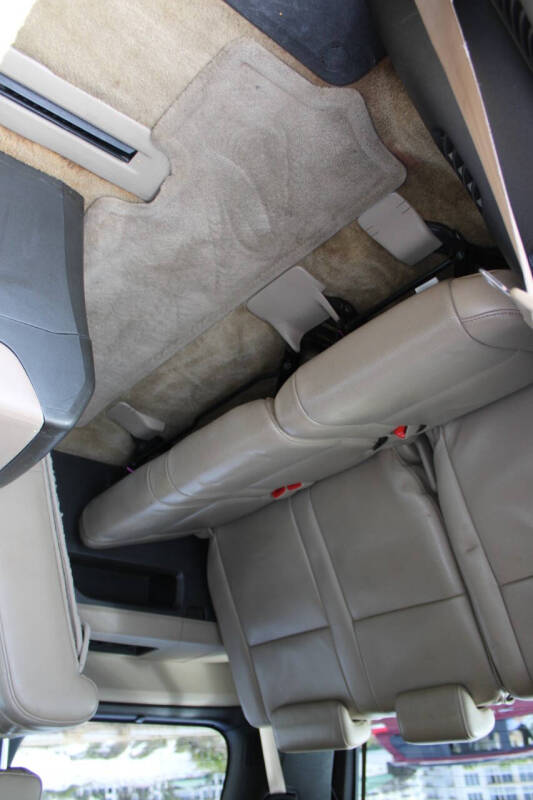 2010 Toyota Sequoia Platinum