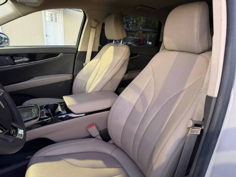 2022 Lincoln Nautilus Standard