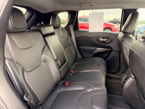 2021 Jeep Cherokee Latitude Lux