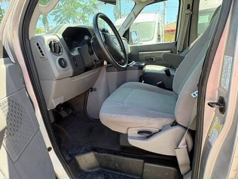 2010 Ford E-Series E-350 SD XL