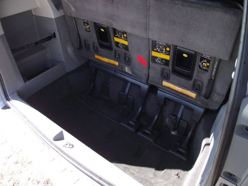 2011 Toyota Sienna SE 8-Passenger