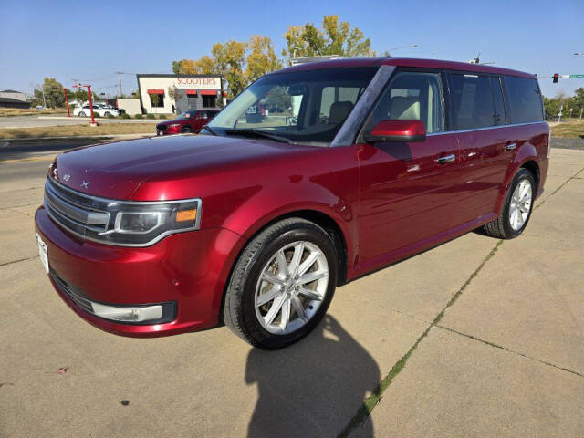 2015 Ford Flex for sale at Bigfoot Auto in Hiawatha, IA