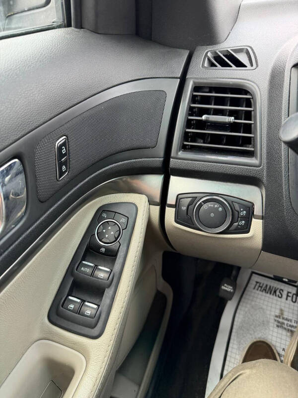 2015 Ford Explorer