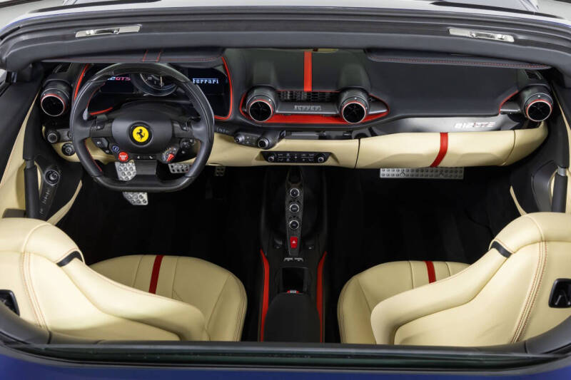 2021 Ferrari 812 GTS