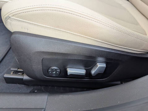 2023 BMW 3 Series 330e