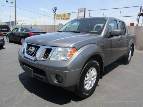 2018 Nissan Frontier for sale at AJA AUTO SALES INC in South Houston TX