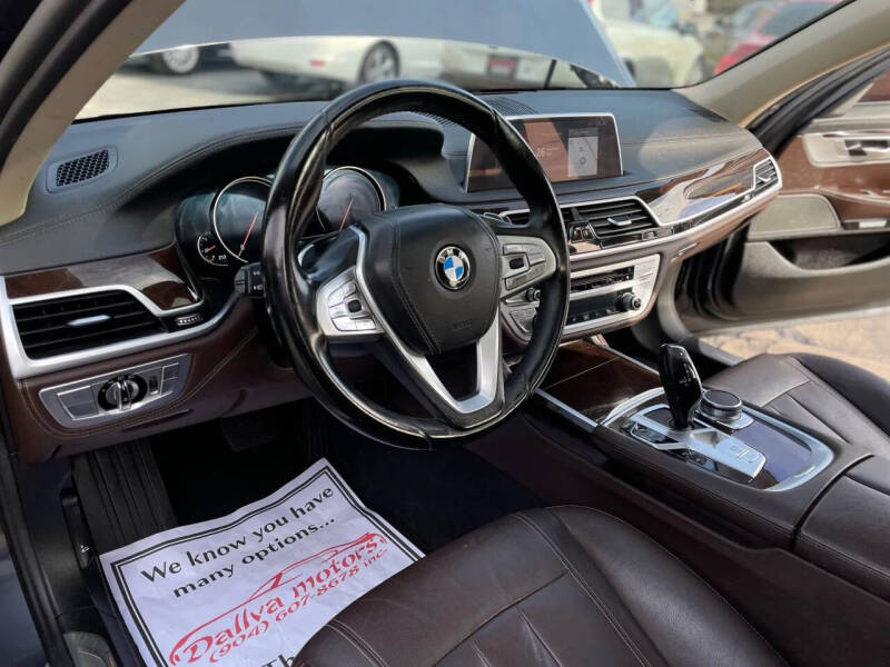 2018 BMW 7 Series 740i